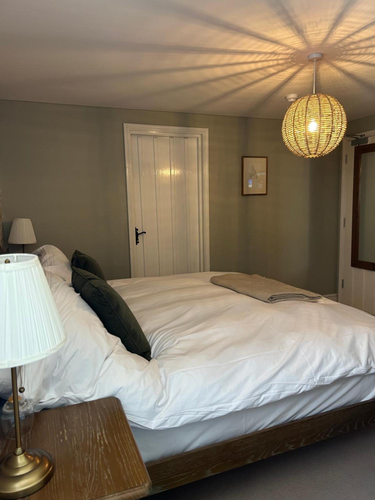 The White Horse Hotel Faversham Ngoại thất bức ảnh