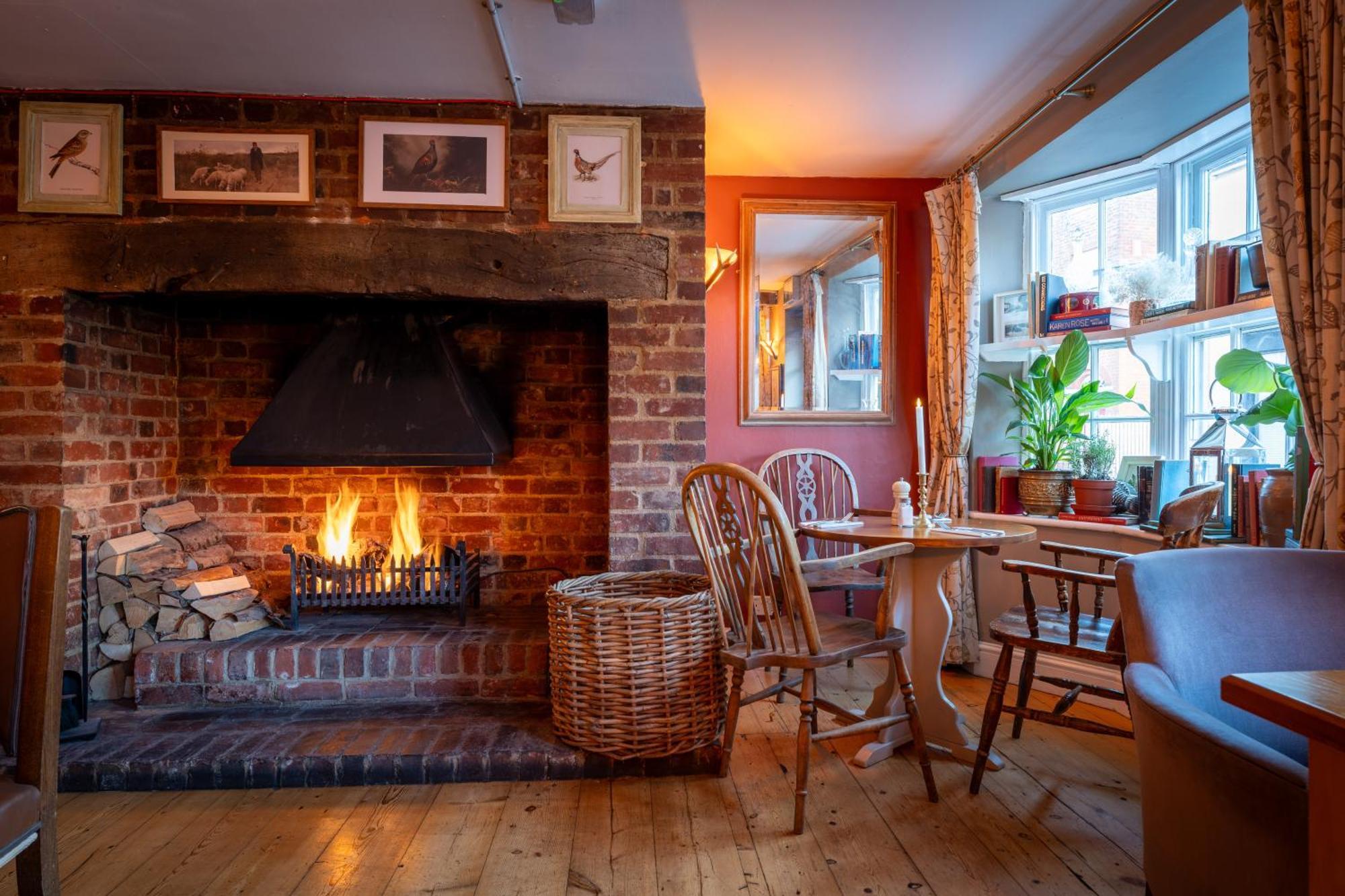 The White Horse Hotel Faversham Ngoại thất bức ảnh