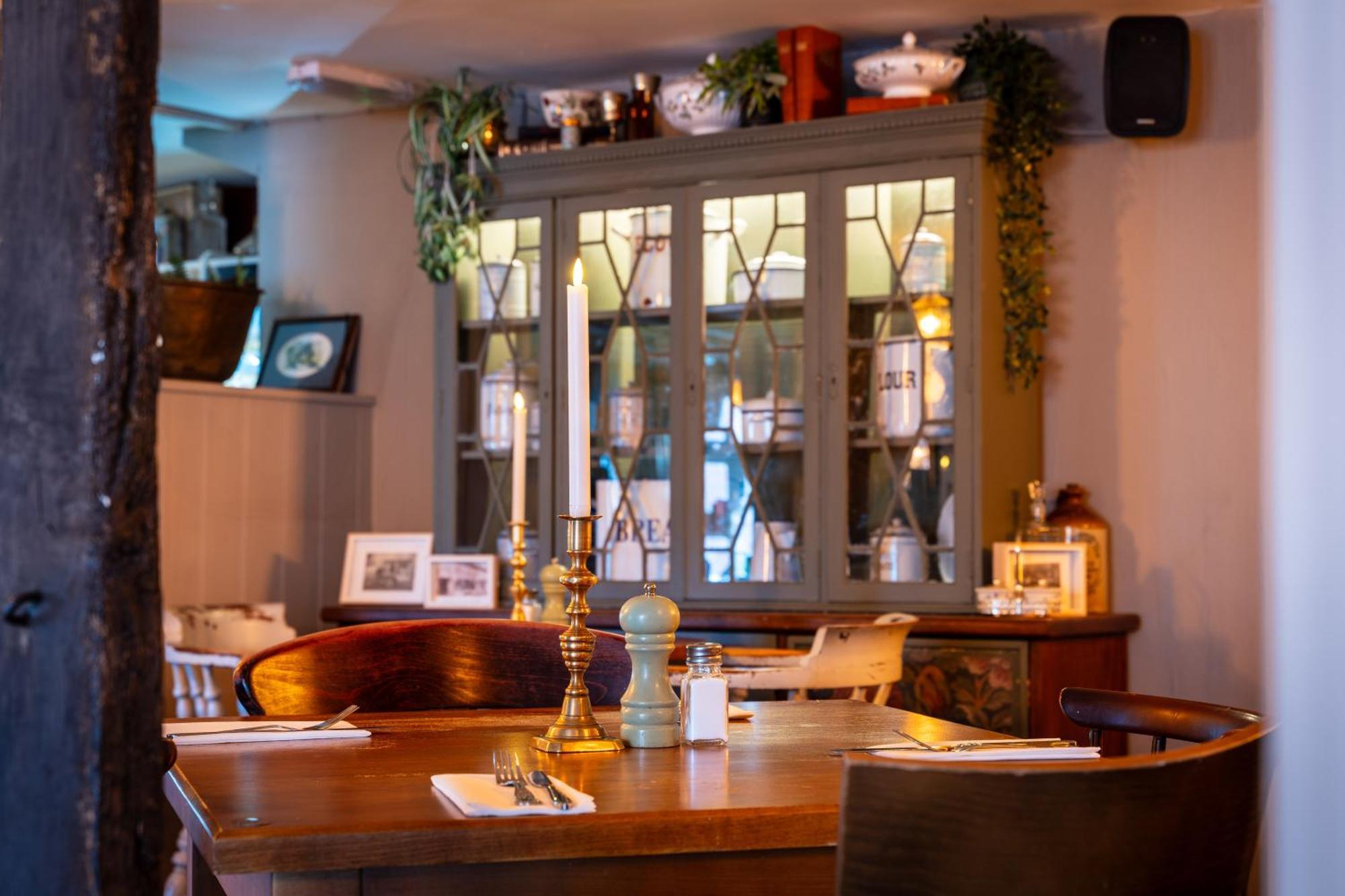 The White Horse Hotel Faversham Ngoại thất bức ảnh